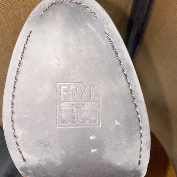 Frye Sylvia Piping Bootie Boots Soft Vintage Leather & Double Side Zipper Sz 8.5 - Picture 9 of 12